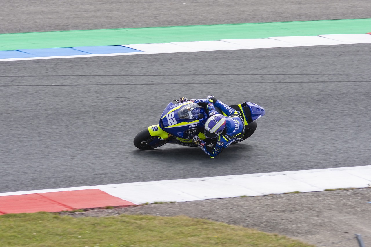 通过努力 通过努力