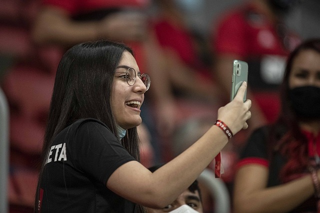 球迷们的呐 球迷们的呐